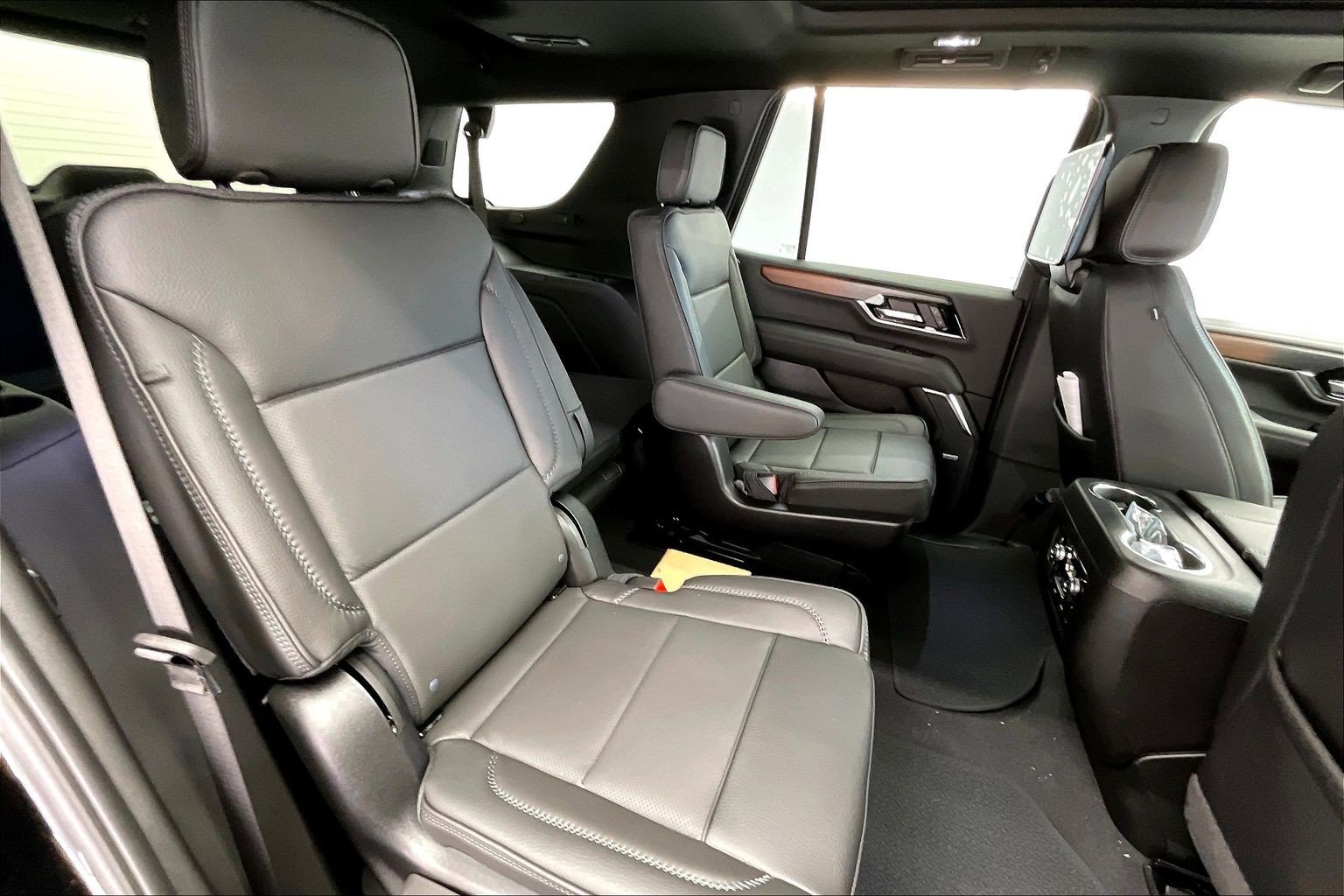 New 2026 GMC Yukon Denali w/ Advanced Technology Package AWD/4WD image 10