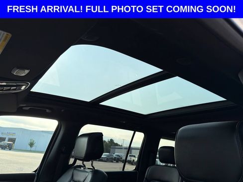 Used 2023 Jeep Wagoneer 4WD w/ Premium Group I image 13
