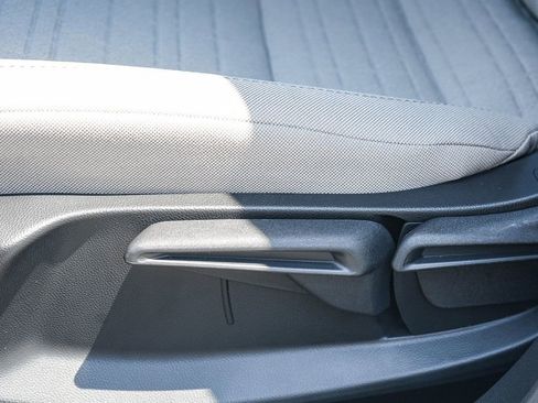 New 2026 Honda HR-V LX image 8