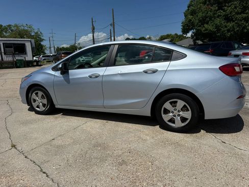 Used 2018 Chevrolet Cruze LS FWD image 5