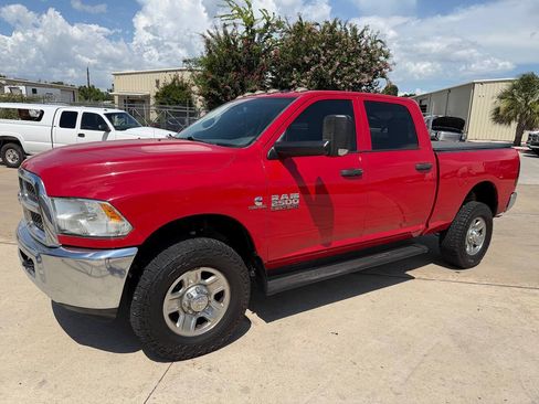 Used 2014 RAM 2500 Tradesman w/ Chrome Appearance Group AWD/4WD image 5