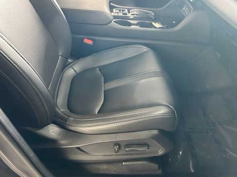 Used 2024 Honda Pilot EX-L image 39
