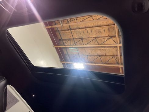 Used 2023 Jeep Grand Cherokee L Laredo image 31