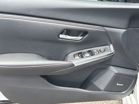 Certified 2025 Nissan Sentra SR w/ SR Premium Package FWD image 10