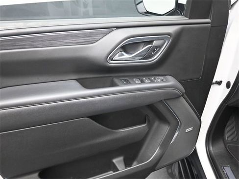 Used 2022 GMC Yukon SLT w/ SLT Luxury Package image 11