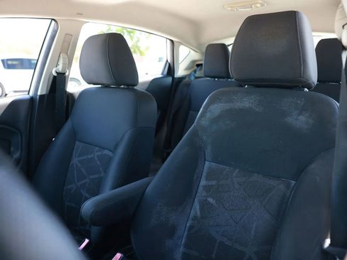 Used 2013 Ford Fiesta SE image 12