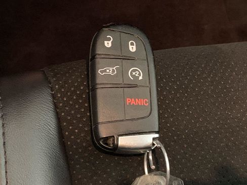 Used 2018 Jeep Grand Cherokee Altitude AWD/4WD image 24