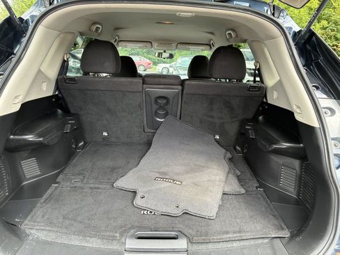 Used 2015 Nissan Rogue SV AWD/4WD image 16