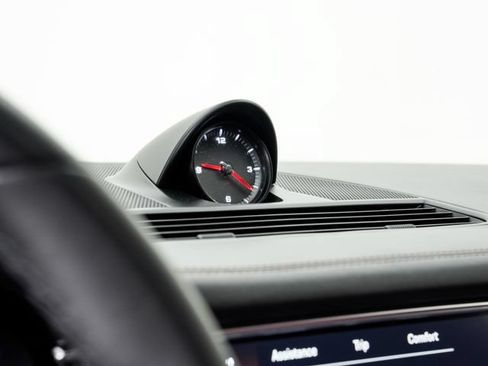 Certified 2023 Porsche Panamera 4 Platinum Edition AWD/4WD image 18