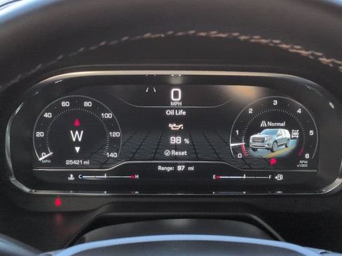 Used 2024 GMC Yukon AT4 w/ Technology Package AWD/4WD image 26