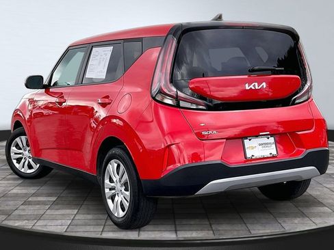 Used 2024 Kia Soul LX image 13