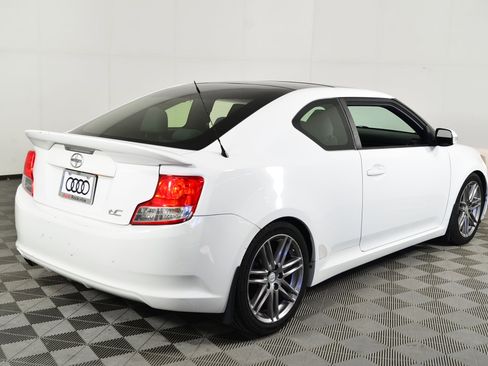 Used 2013 Scion tC 2dr HB Auto (Natl) image 9