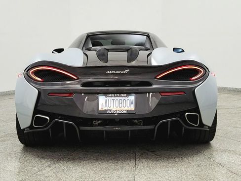 Used 2019 McLaren 570S Spider RWD image 4