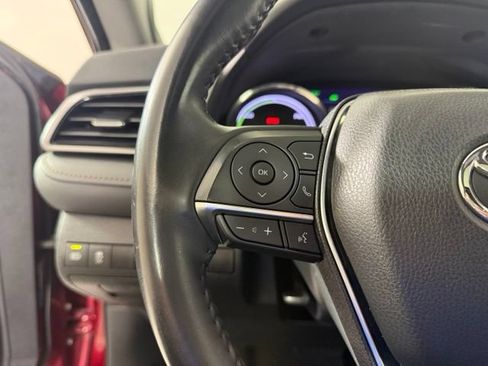 Used 2020 Toyota Camry XLE w/ Sunroof Package FWD image 25