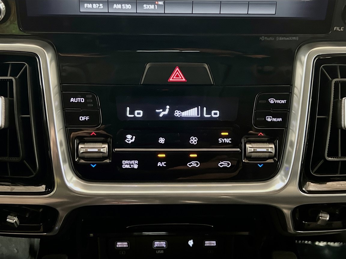 Used 2022 Kia Sorento SX AWD/4WD image 12