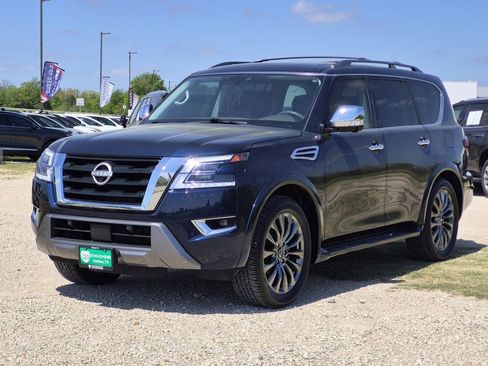 Used 2023 Nissan Armada Platinum w/ Captain's Chairs Package RWD image 4
