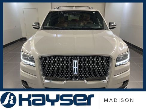 Certified 2023 Lincoln Navigator Reserve image 2