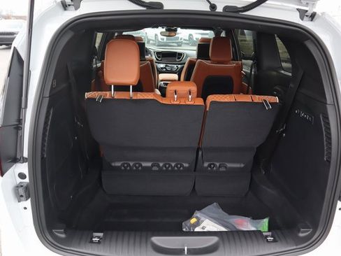 New 2026 Chrysler Pacifica Pinnacle image 26