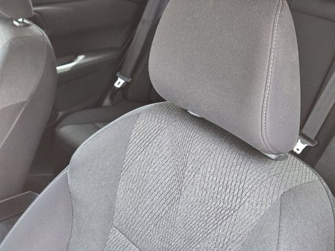 Used 2025 Nissan Rogue SV image 19