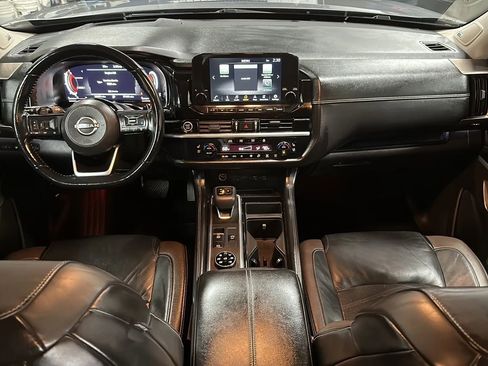 Used 2022 Nissan Pathfinder Platinum w/ Cargo Package image 22