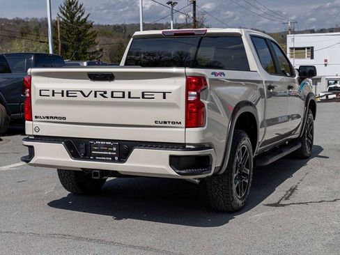 Used 2026 Chevrolet Silverado 1500 Custom w/ Turbomax Blackout Package AWD/4WD image 4