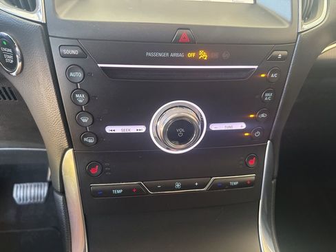 Used 2019 Ford Edge Titanium w/ Class II Trailer Tow Package AWD/4WD image 13