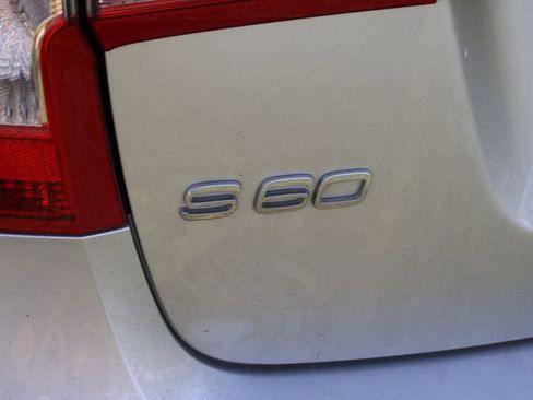 Used 2012 Volvo S60 T5 w/ Climate Pkg image 15