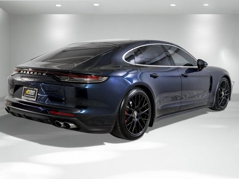 Used 2021 Porsche Panamera image 9