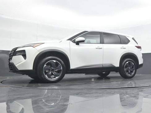 Used 2024 Nissan Rogue SV AWD/4WD image 27