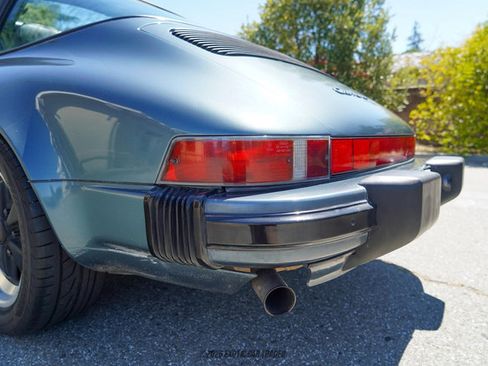 Used 1987 Porsche 911 Carrera RWD image 86
