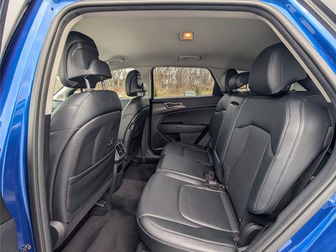 Used 2023 Kia Sportage EX AWD/4WD image 13