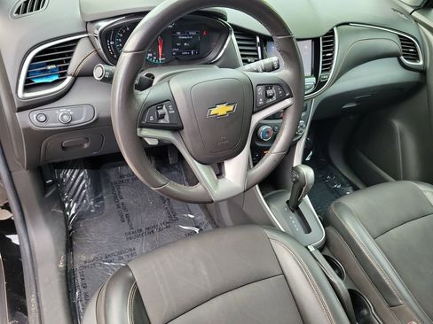 Used 2020 Chevrolet Trax LT w/ Driver Confidence Package image 20