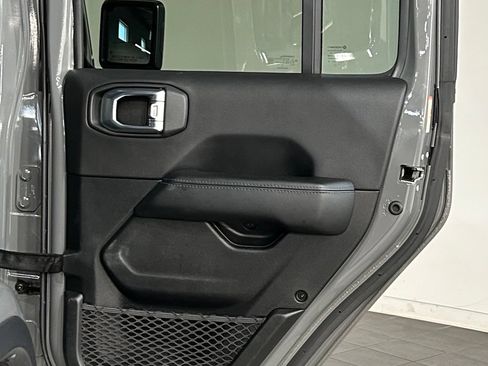 Used 2021 Jeep Wrangler Unlimited Rubicon 4xe w/ Steel Bumper Group AWD/4WD image 59
