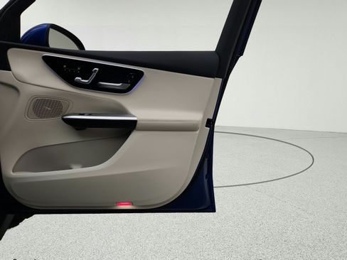 Certified 2026 Mercedes-Benz GLC 300 image 27