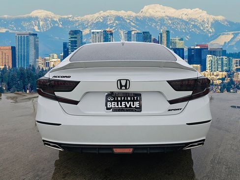 Used 2019 Honda Accord Sport image 5