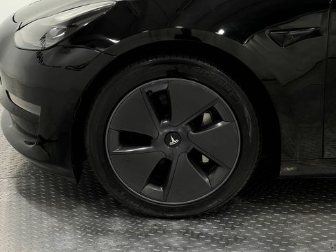 Used 2022 Tesla Model 3 Standard Range RWD image 32