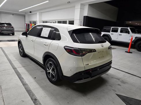 Used 2023 Honda HR-V EX-L image 4