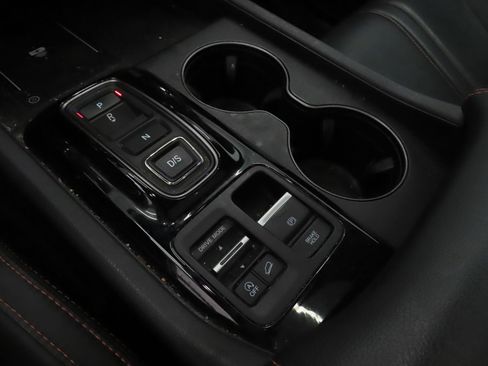 Used 2023 Honda Pilot TrailSport image 19