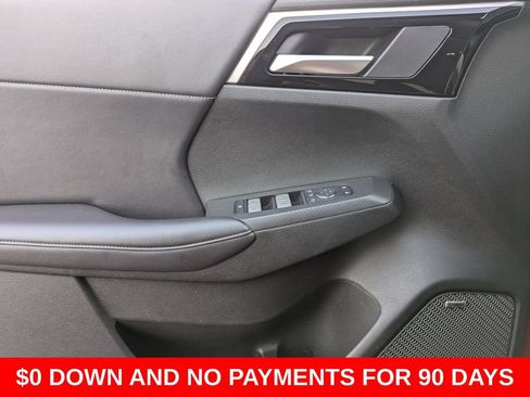 Used 2025 Mitsubishi Outlander SE AWD/4WD image 11