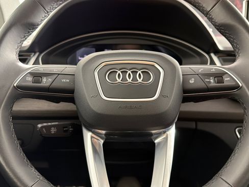Used 2023 Audi Q5 2.0T Premium Plus w/ Premium Plus Package AWD/4WD image 22