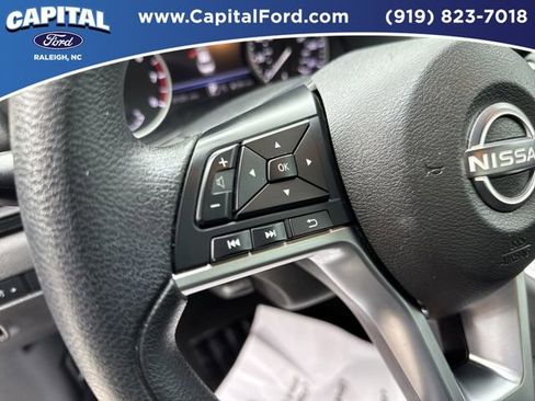 Used 2025 Nissan Sentra SV FWD image 22