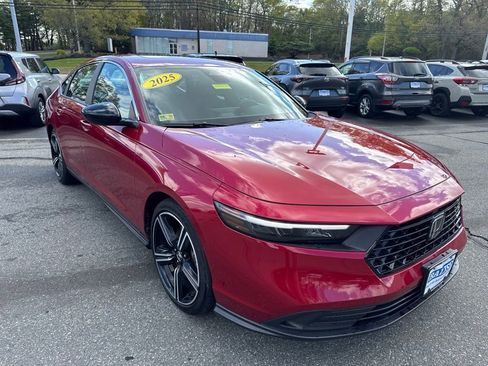 Used 2025 Honda Accord Sport image 7