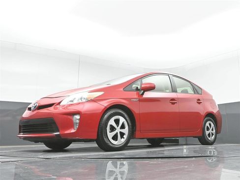 Used 2013 Toyota Prius Two image 31