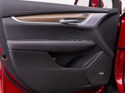 Certified 2025 Cadillac XT6 Premium Luxury w/ Platinum Package AWD/4WD image 14