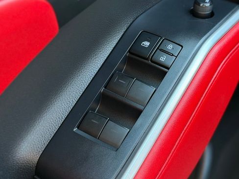 Used 2022 Toyota Highlander XSE image 29