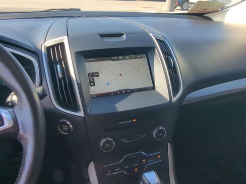 Used 2015 Ford Edge SEL w/ Equipment Group 201A image 21