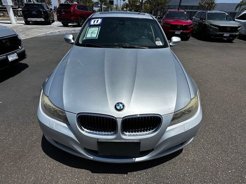 Used 2011 BMW 328i xDrive Sedan AWD/4WD image 3