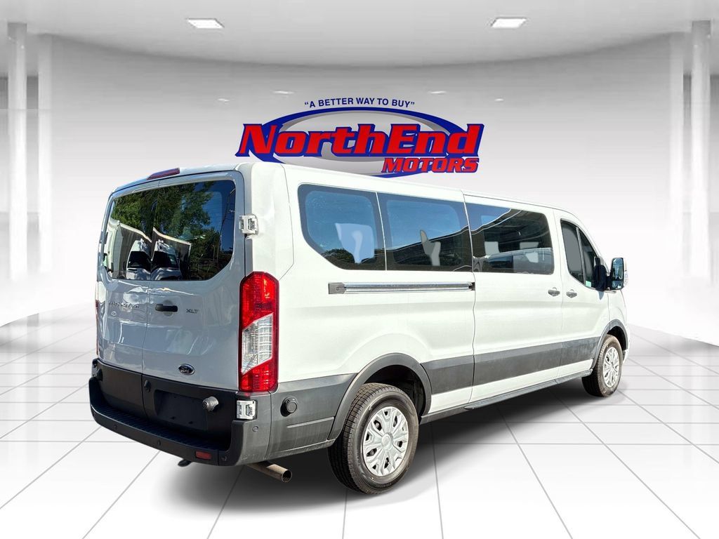 Used 2024 Ford Transit 350 XLT RWD image 7
