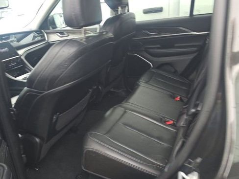 Used 2024 Jeep Grand Cherokee Limited 4xe image 9