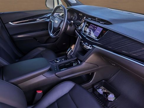 Certified 2024 Cadillac XT6 Premium Luxury w/ Technology Package image 25